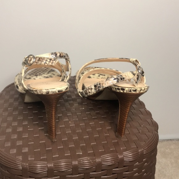 Shoes - Picture 3 of 4